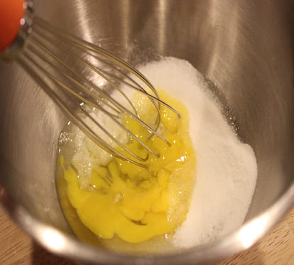 do you keep eggs in refrigerator heres why you should not