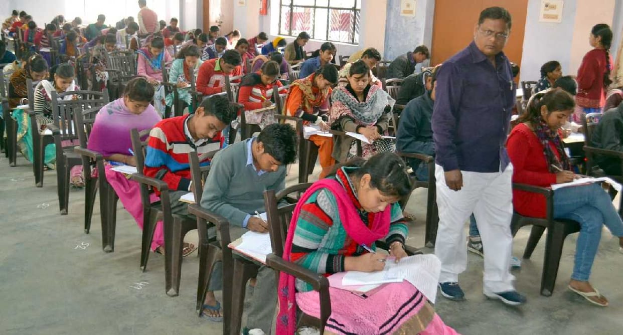 Chaos among the university examinations