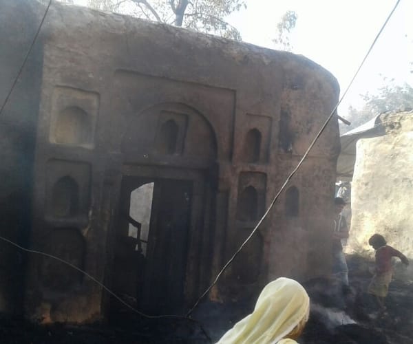 fire in a village in sultanpur.