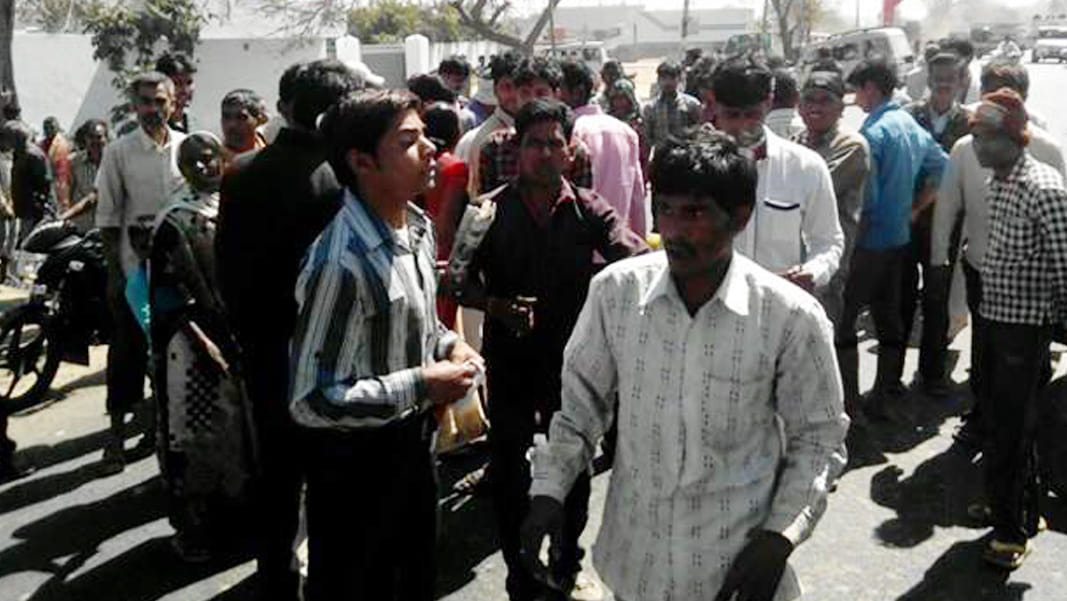 child was killed in accident family members blocked highway