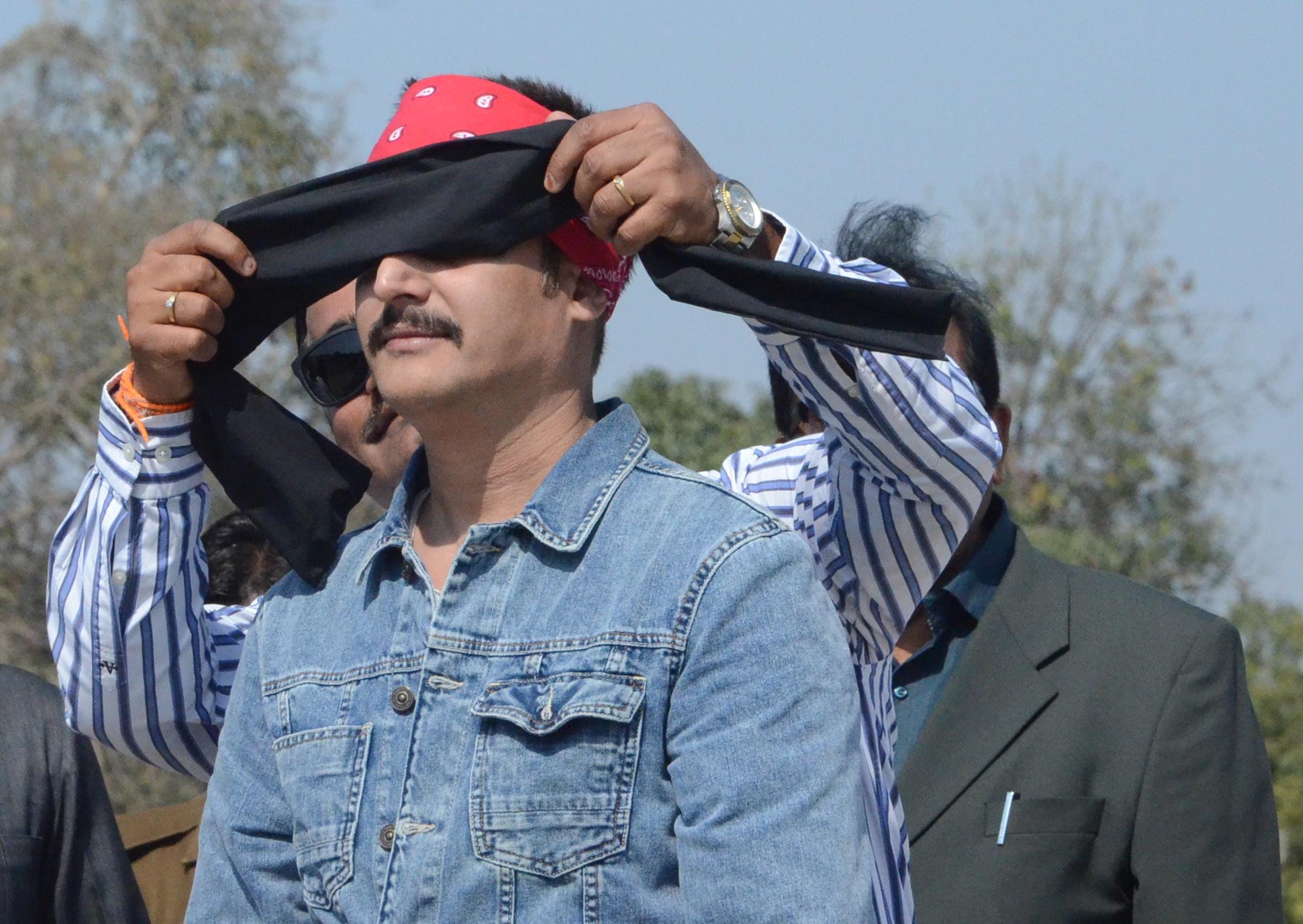 actor arbaaz khan and jimmy shergill visited blind cricket in lucknow