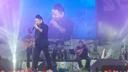 Kailash kher in Yoga Fest 