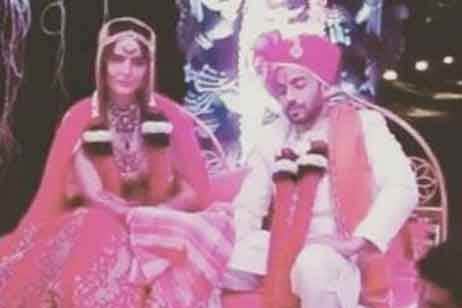 Mandana karimi ties knot with Boyfriend Gaurav