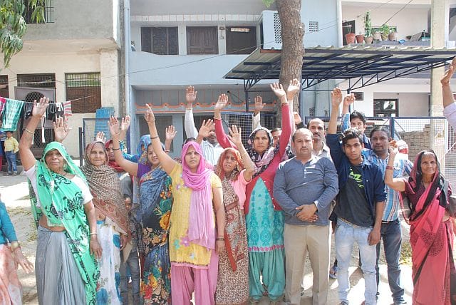 Government submersible pumps off, Hungama