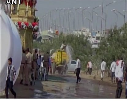 Countless water tankers were used in marriage of Maharashtra BJP Chief  Raosahab Danve son