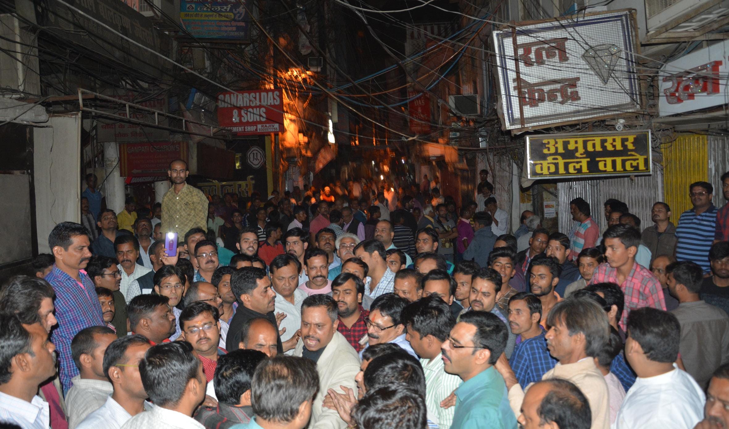 mukund jewellers robbery in lucknow
