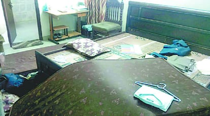thief said to woman, do not give la chawki or send it, 10 million robbery 