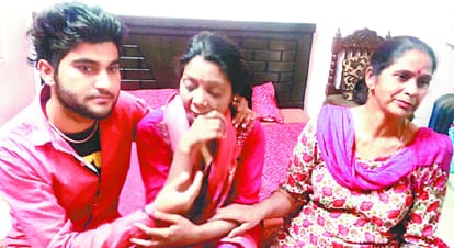 thief said to woman, do not give la chawki or send it, 10 million robbery 