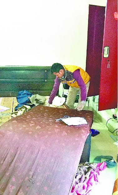 thief said to woman, do not give la chawki or send it, 10 million robbery 