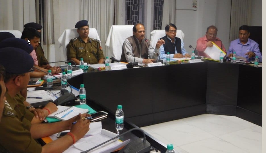 Instructions on imposing strict alcohol restrictions on Holi