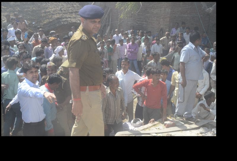 darake makaan, kaampee jameen, dahal gae log