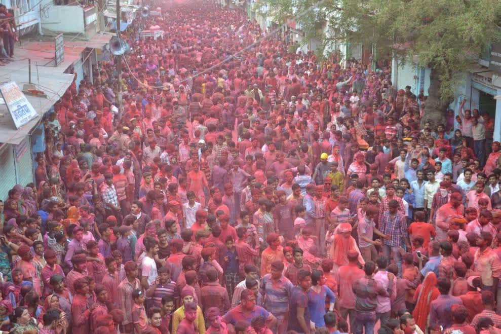Here people are curious to paint in the color of Holi