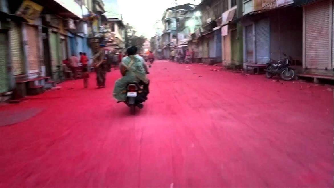 Here people are curious to paint in the color of Holi
