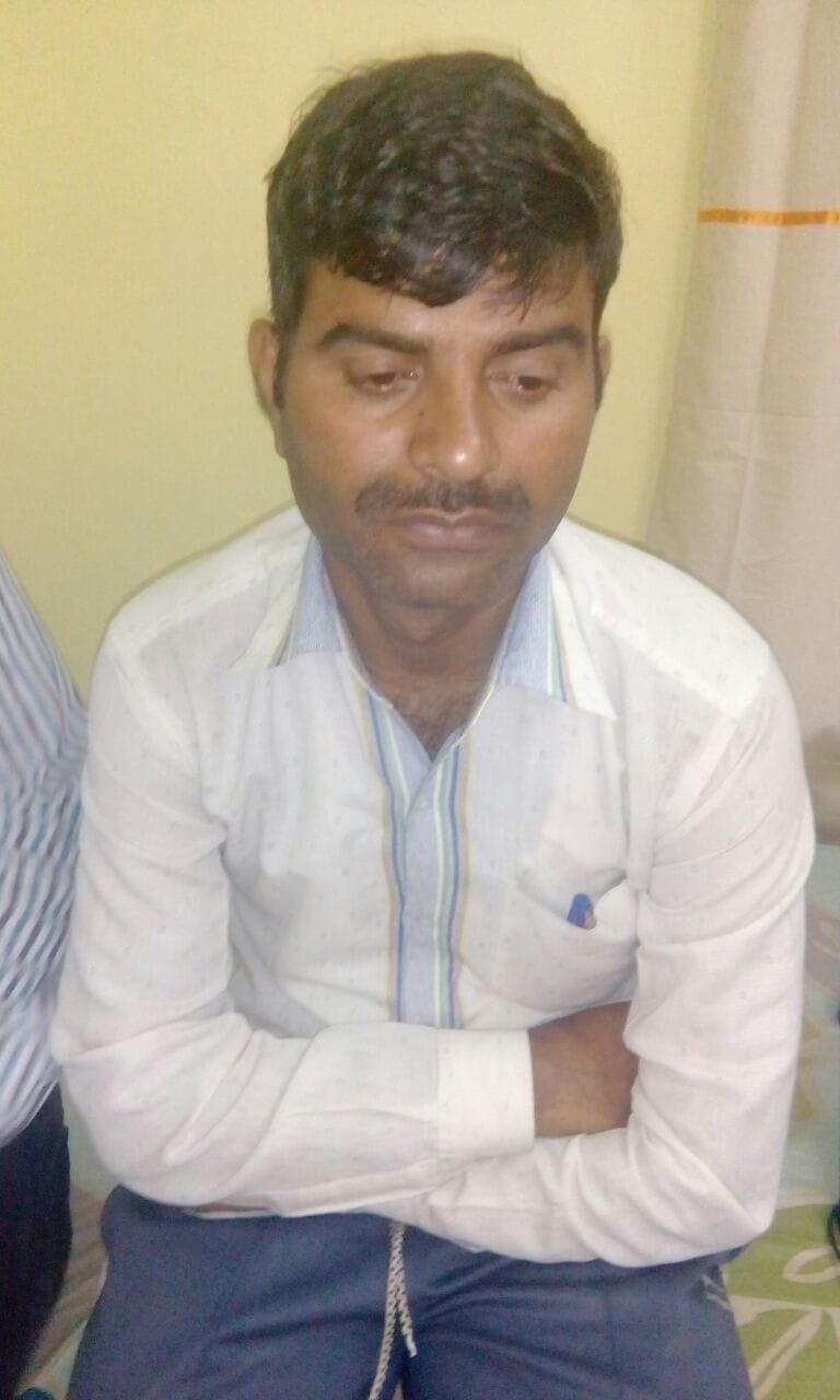 contable trapped in banipark thana in jaipur by acb 