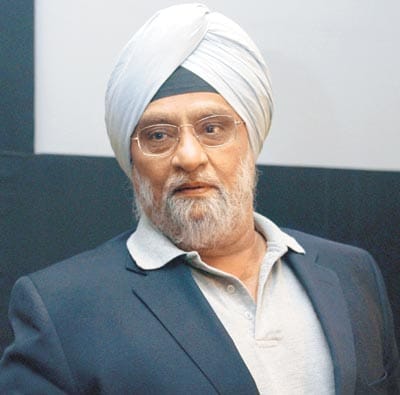 R Ashwin broke Bishan singh bedi's 266 test wicket record