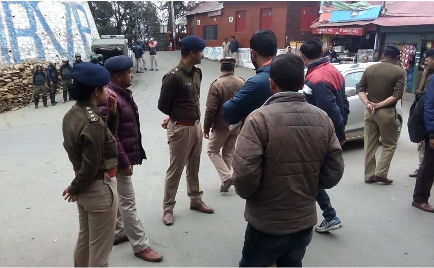 Riot at HP University, Clash Between SFI and ABVP Workes.