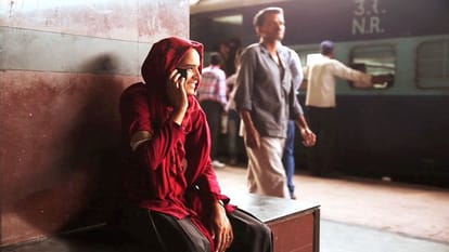 Single lady porter in Jaipur