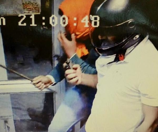 two people arrested in lucknow chowk dacoity
