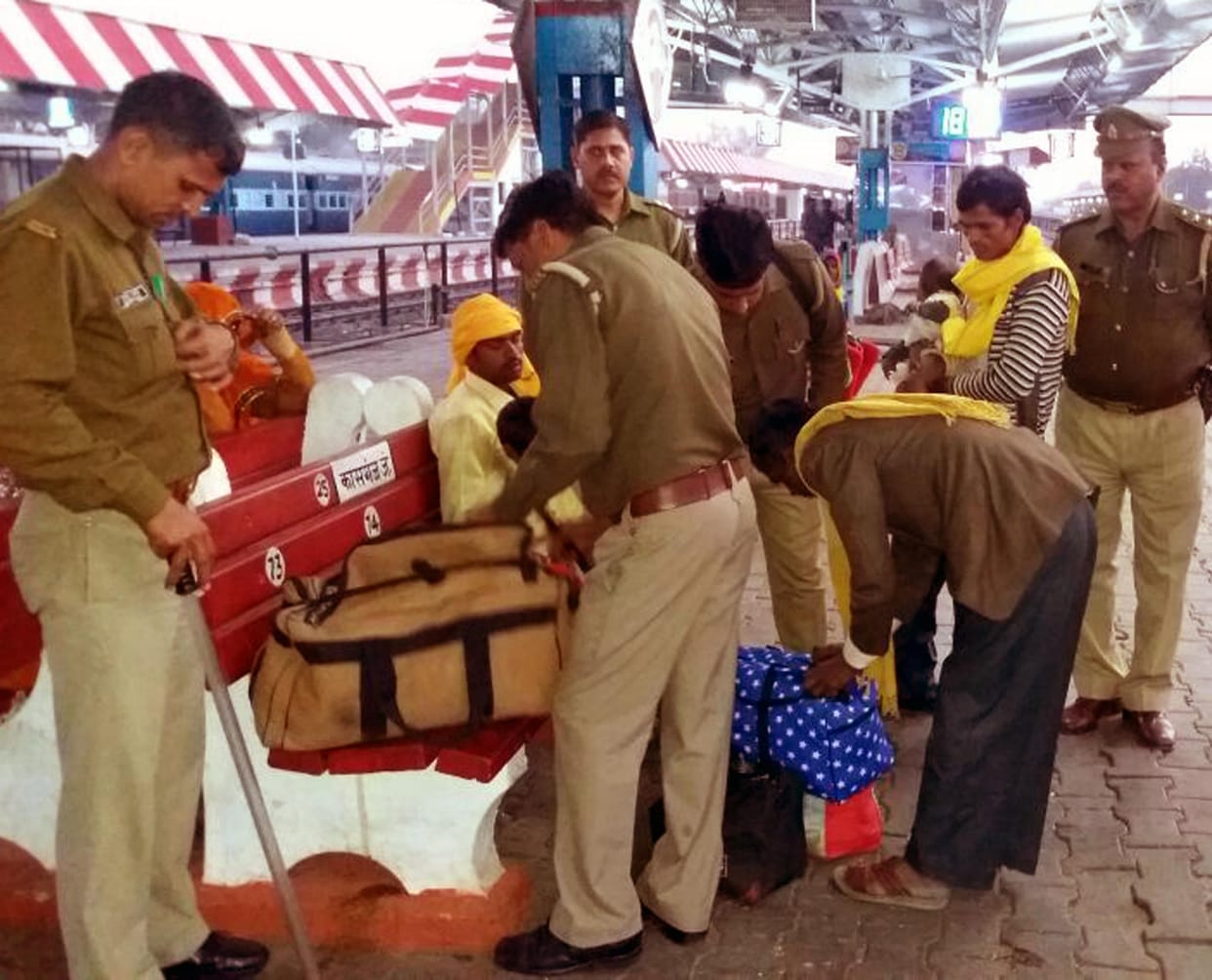 alert to blast in agra