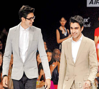 oscar outfit for faye dunaway copied from shivan and narresh