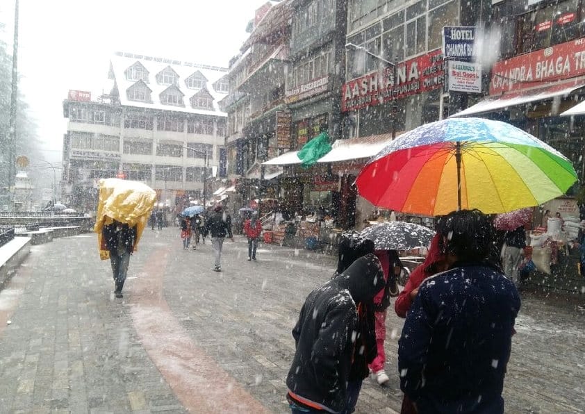Fresh Snowfall in himachal, Forecast of Hailstorm.