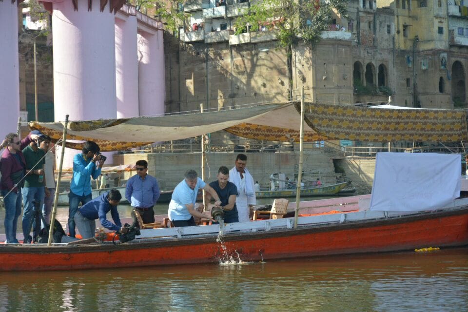 Australia ex captain Steve Baugh reached varanasi for  Submerging the remains after a funeral