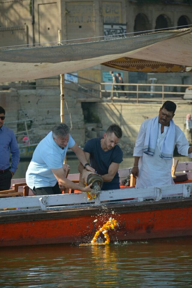 Know th story of Steve Waugh friend whose last cremation in Varanasi 
