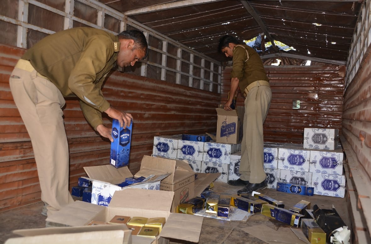 Consignment of liquor caught before Holi