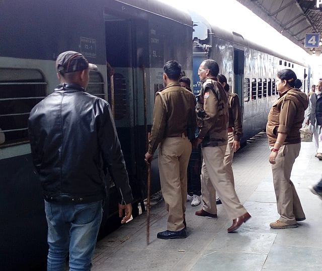 Trains exploded in Ghaziabad after the blast in Bhopal