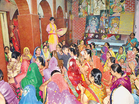 colours flled on rang bharni ekadashi