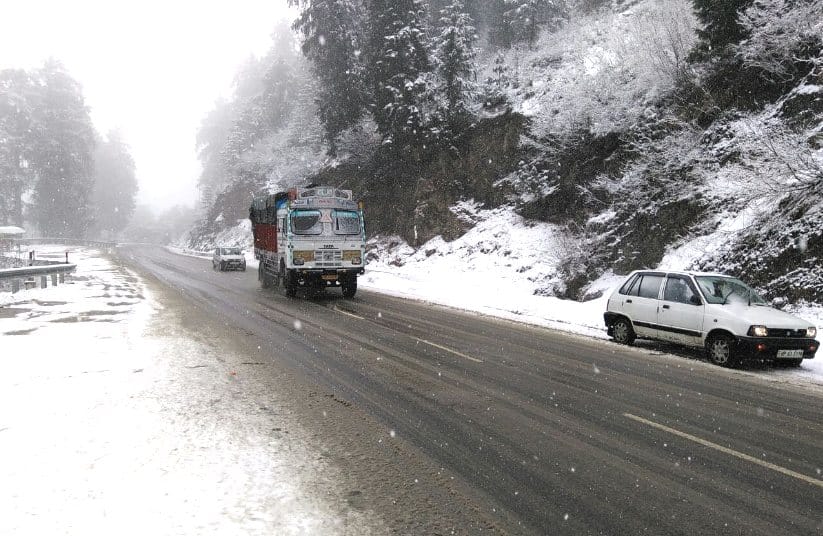 Fresh Snowfall in Manali and Shimla, Live photos.