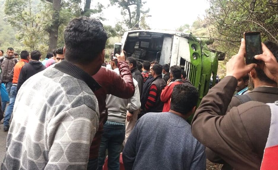 Punjab roadways Bus Brake Fail at Solan, 14 Injured.