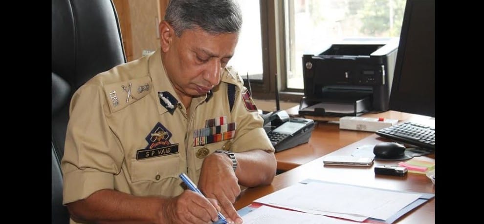 DGP warns terrorists IN kashmir