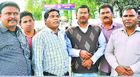 Three lakhs of tax demand, then broken on the municipal team