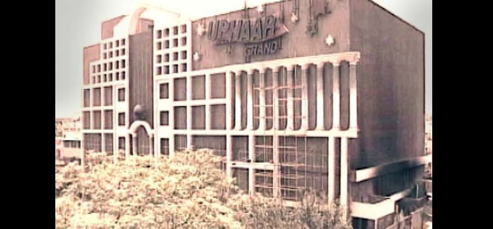 SC dismisses Gopal Ansal's plea to let him off with undergone sentence in Uphaar fire tragedy case