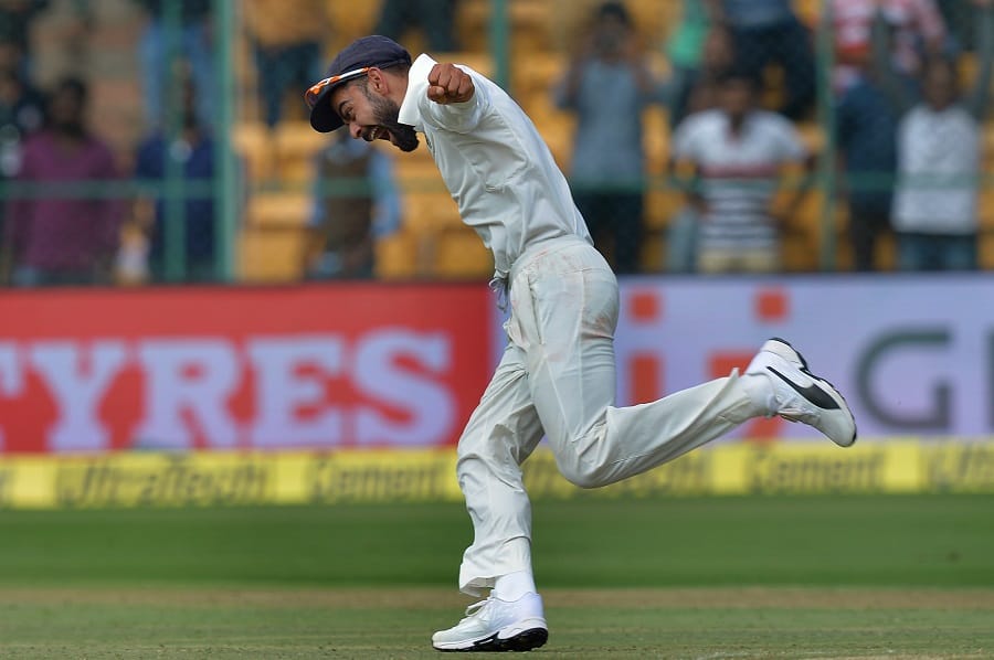 Virat Kohli Lashes Out Wild On Steve Smith's DRS in Bengaluru Test