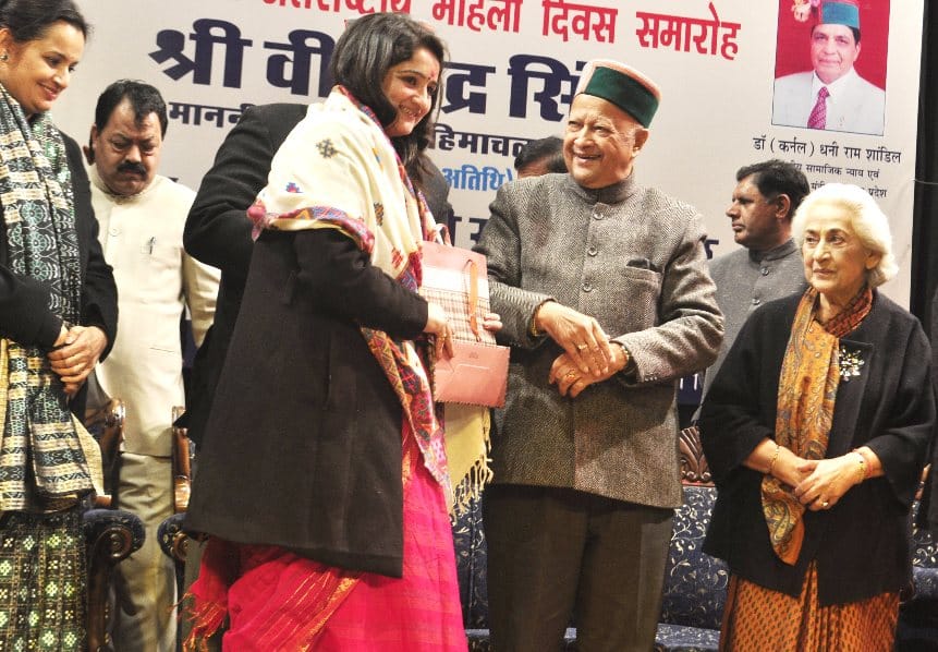 CM Virbhadra Singh Honoured 10 Women with Women Achiever Awards.