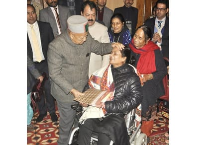 CM Virbhadra Singh Honoured 10 Women with Women Achiever Awards.