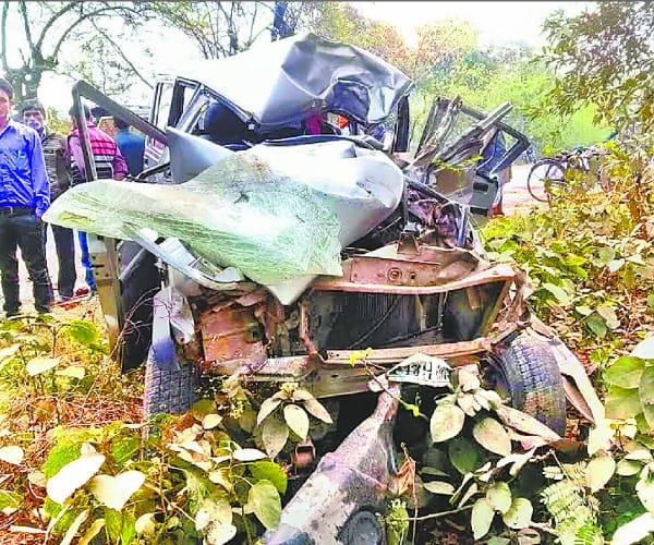  four died in an accident in faizabad.