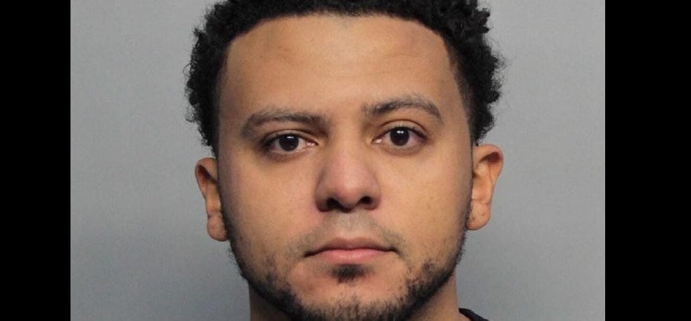boyfriend beaten his girlfriend over two weeks because she forgot to take her purse from uber