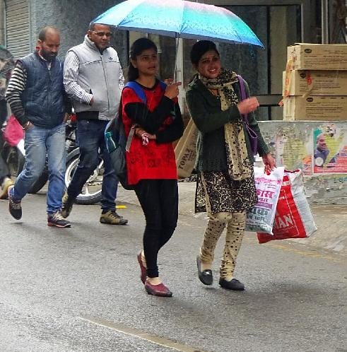 Cold on rain in Almora