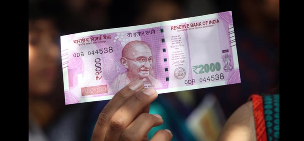 2000 fake currency notes from Delhi's ATM