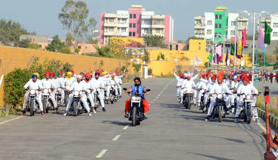 Gurmeet Ram Rahim Singh 'Insan' is BACK with 'Jattu Engineer'