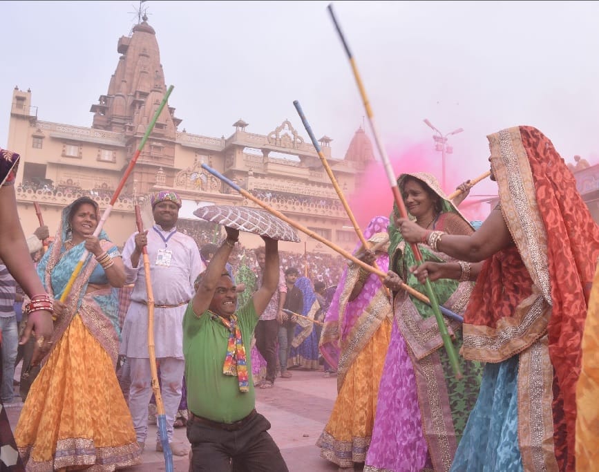 holi celebration lord sri krishna birth place