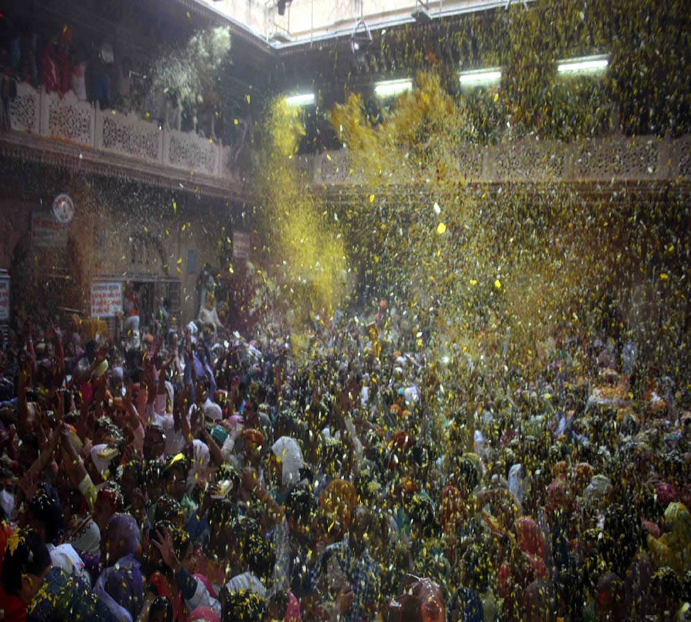holi celebration lord sri krishna birth place