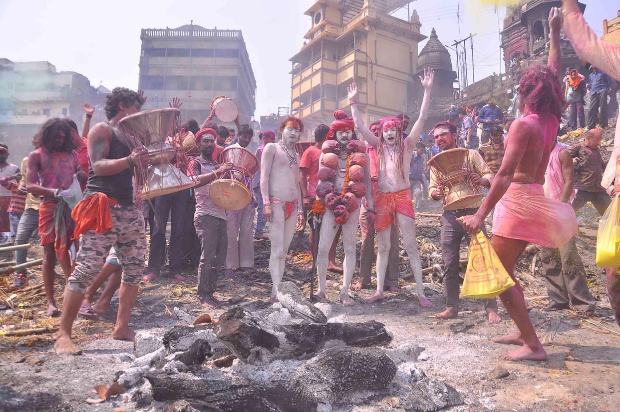 Holi festival celebrates different style in varanasi