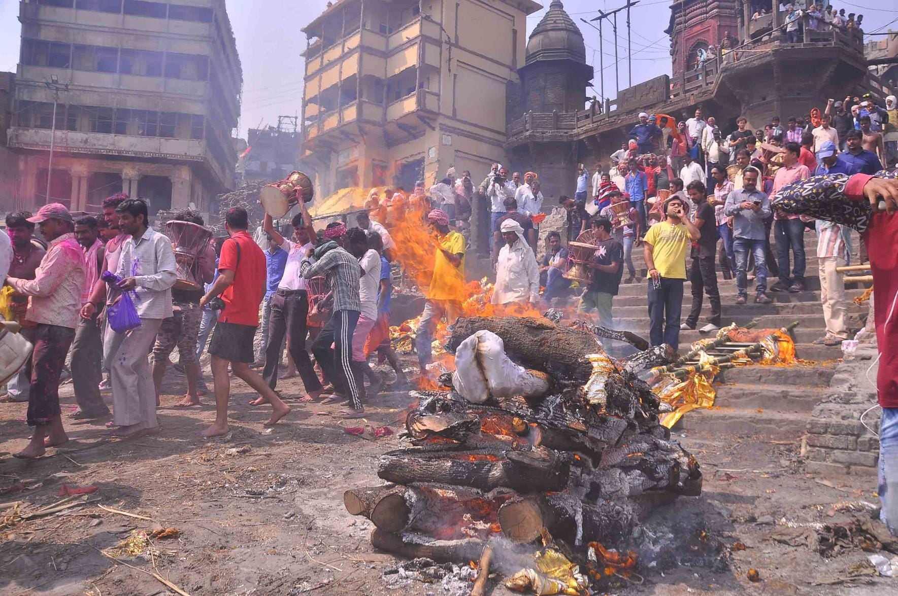 Holi With Ashes In Varanasi at Manikarnika Ghat