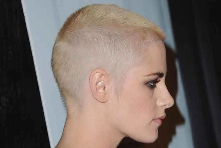 Pics:Kristen Stewart shaves all her blonde hair off 