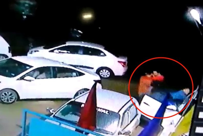 HP Police Constable Beat Fellow Employees at Police Station Ghumarwin.