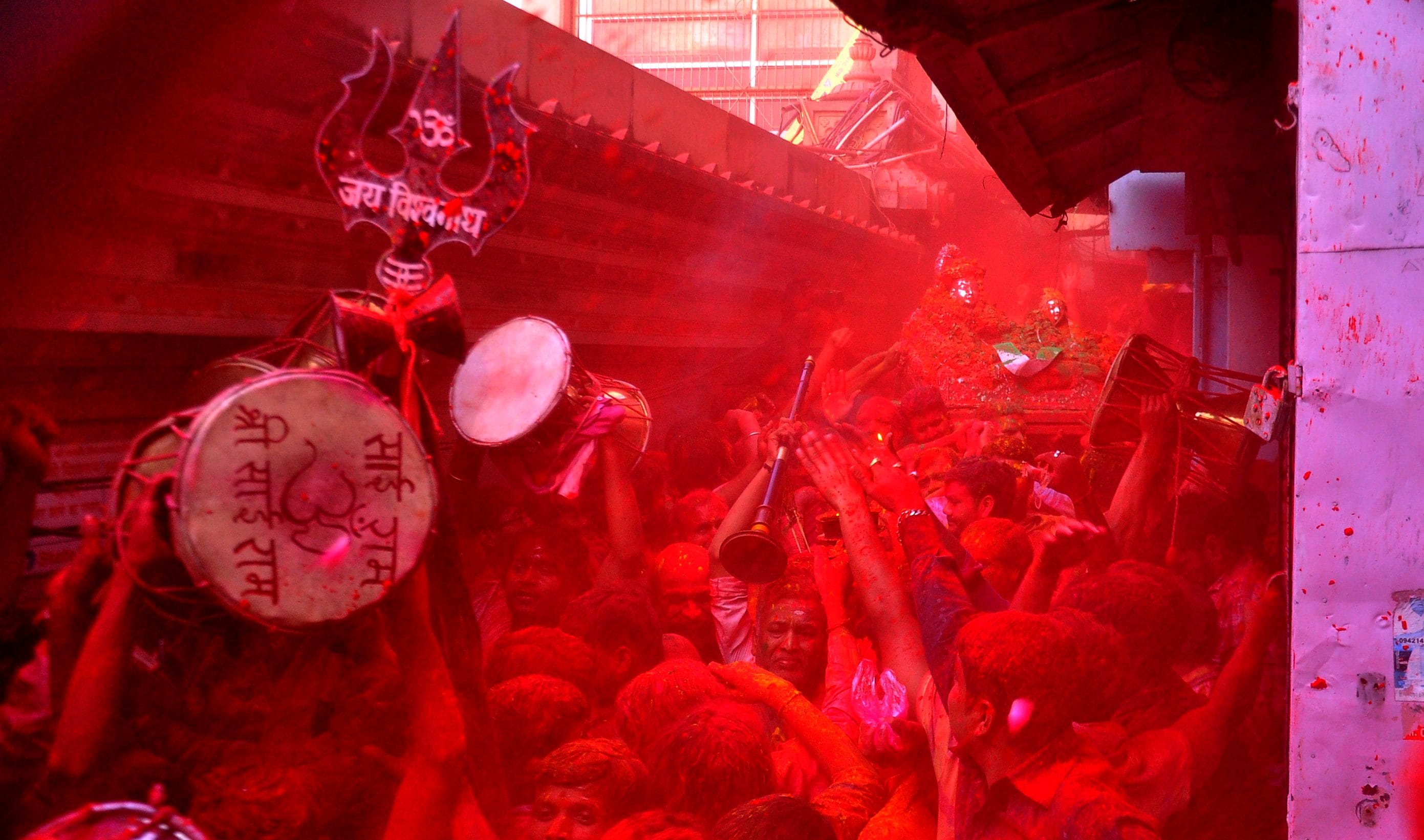 Baba Vishwanath will play holi with devotee to herbal colour